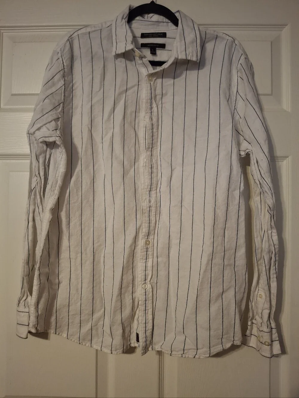 Banana Republic Men's White Vertical-Stripe Button-Up Shirt